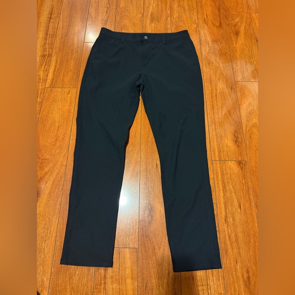 Vuori Men's Black Performance Chinos